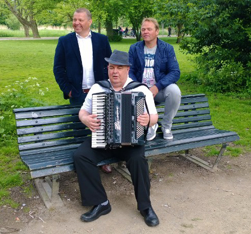 Clipopnames met Barry en Jeffrey van Vliet in het Vondelpark (3)