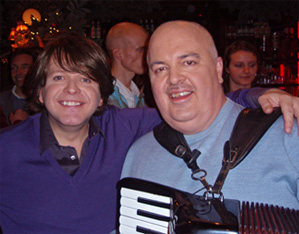 Accordeonist René met Marc Marie